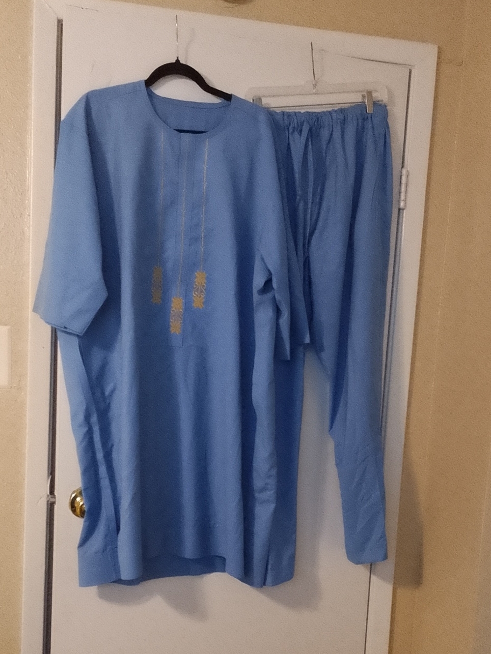 Men's Light Blue Traditional Two-Piece Outfit - Unbranded